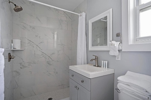 A Wave Inn - Montauk image 10