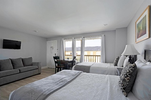 A Wave Inn - Montauk image 9